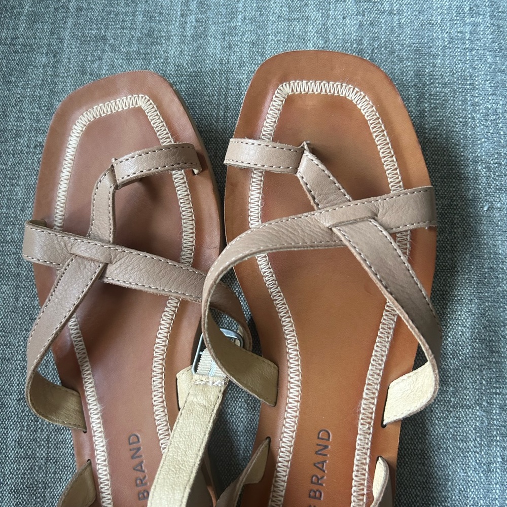 Lucky sandals size 8